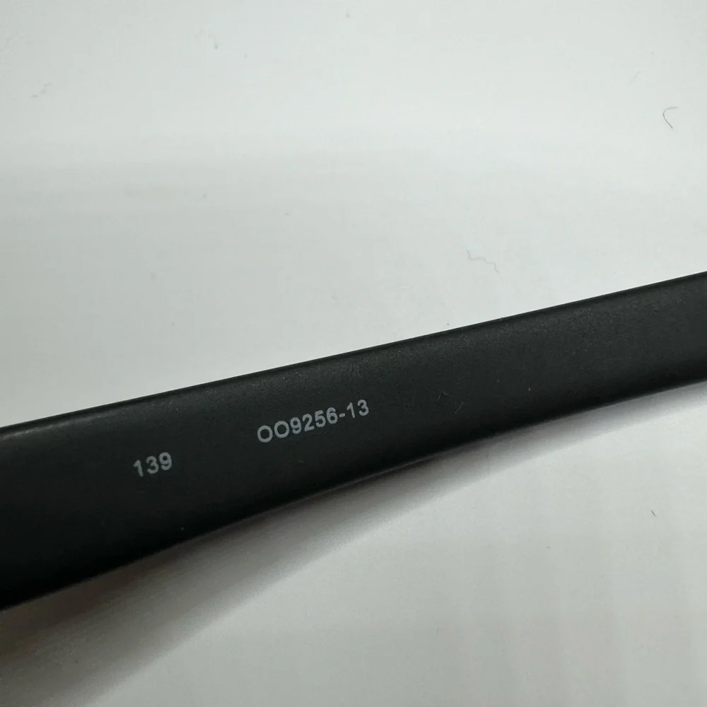 Oakley Men’s Sunglasses - Picture 5 of 7
